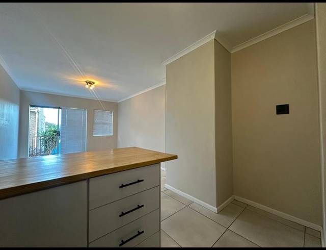 2 BEDROOM PROPERTY TO RENT IN OAKGLEN